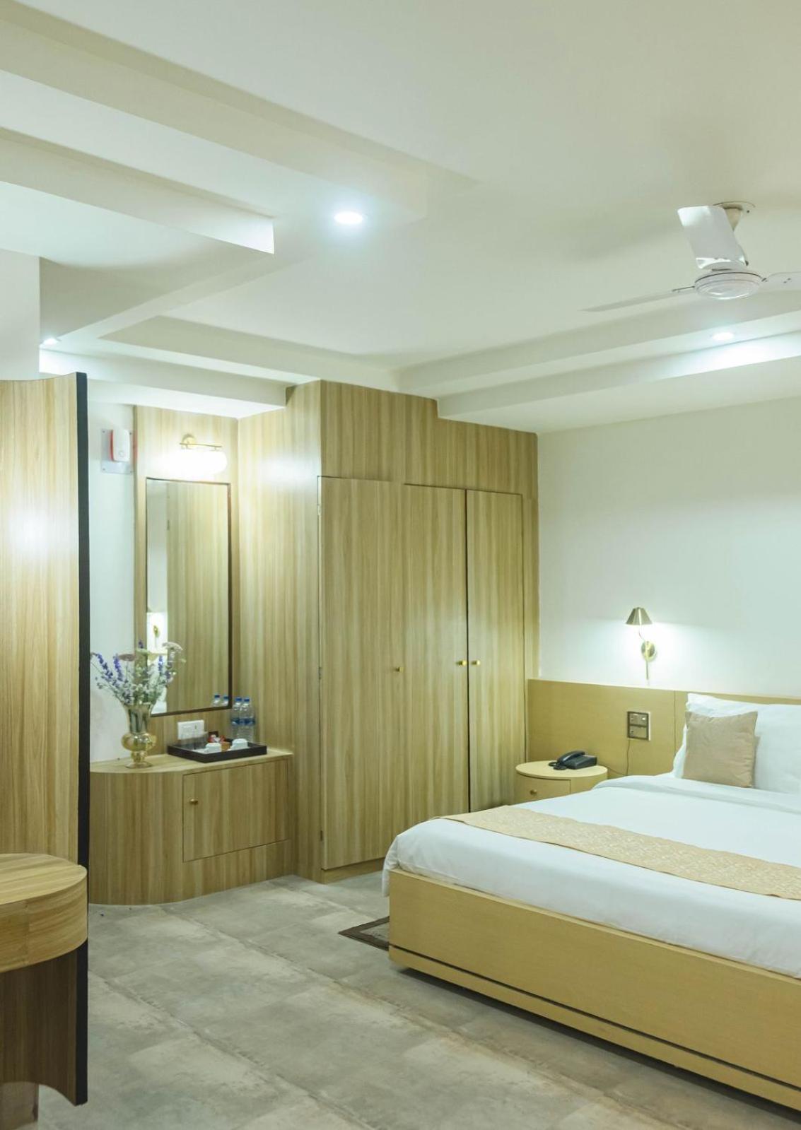 Hotel Lake Shilloi Dimāpur 外观 照片