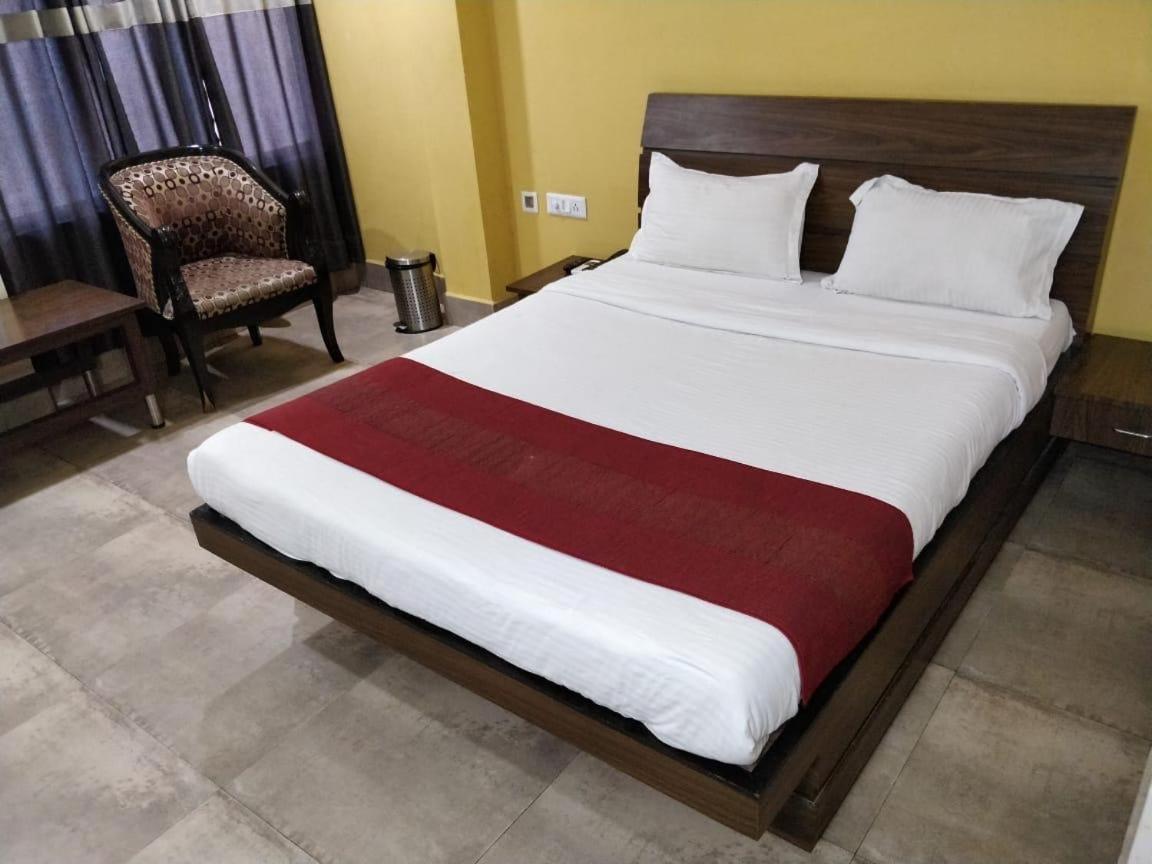Hotel Lake Shilloi Dimāpur 外观 照片