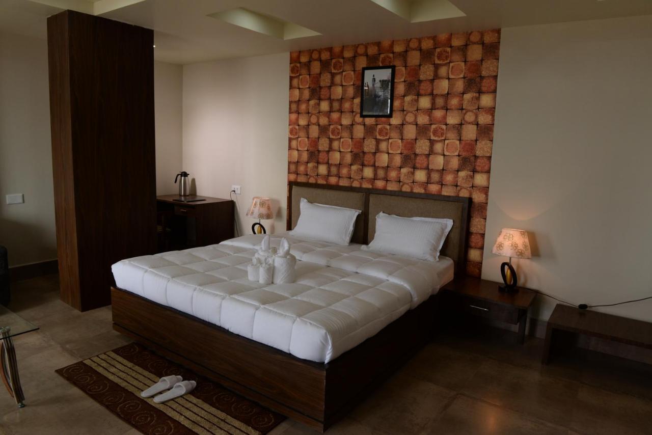 Hotel Lake Shilloi Dimāpur 外观 照片